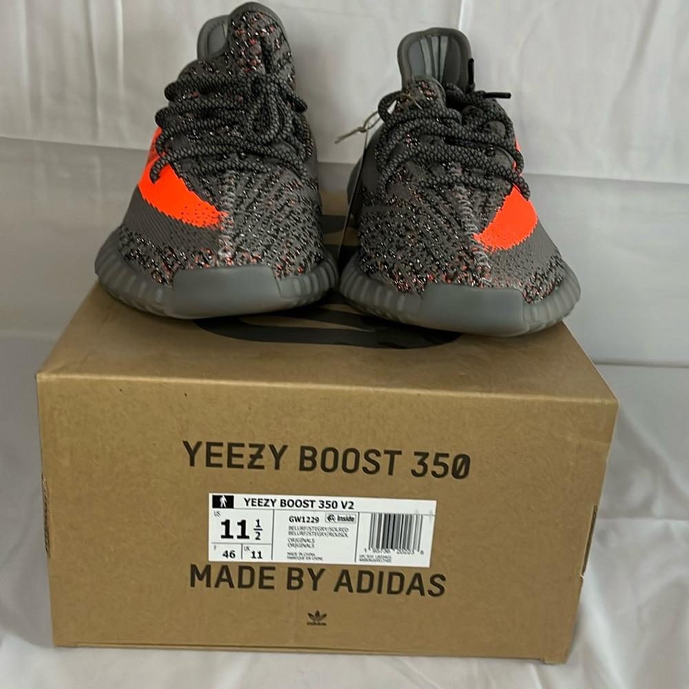 Yeezy boost 350 v2
